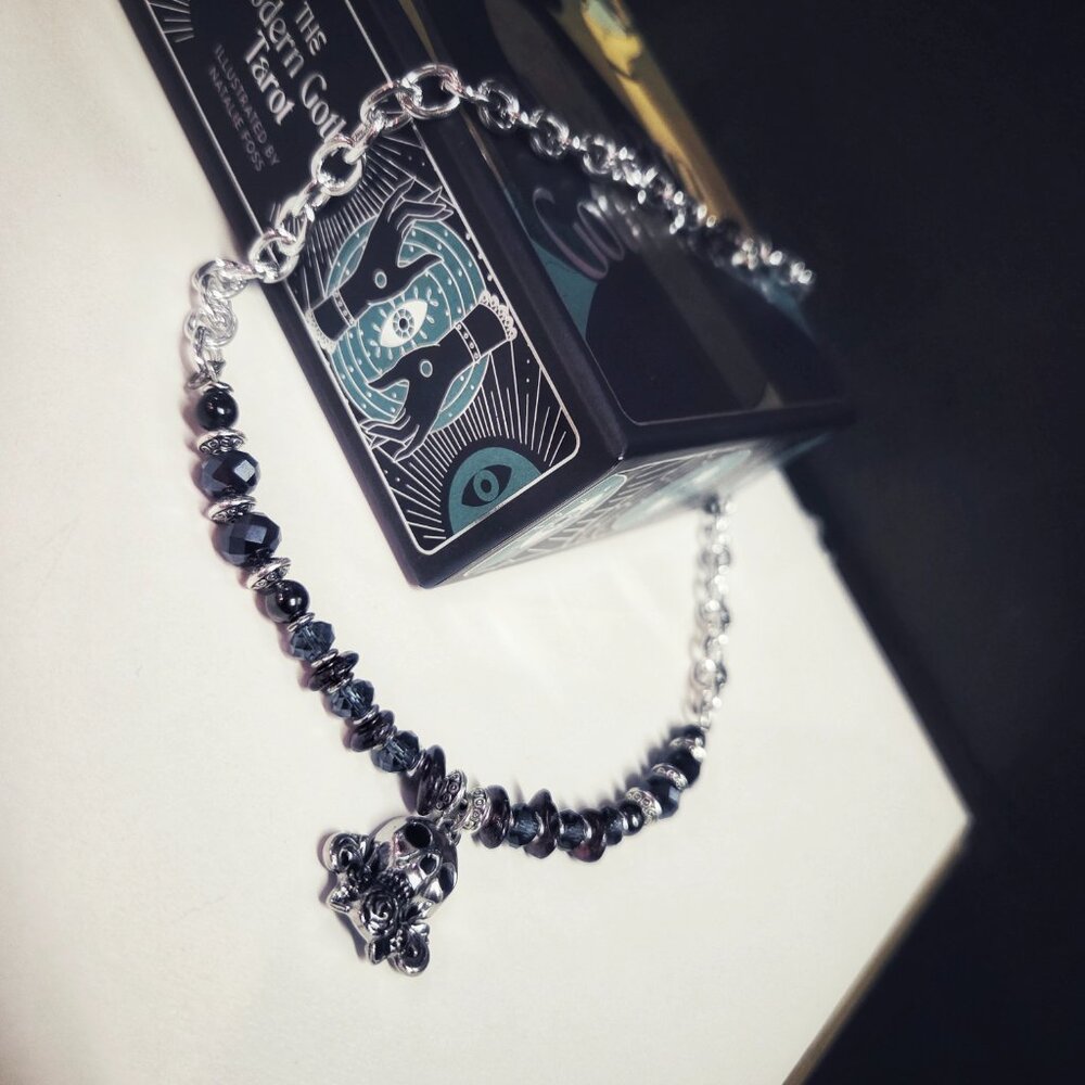Metal Chain Skull Pendant & Garnet Gemstone Beaded Necklace